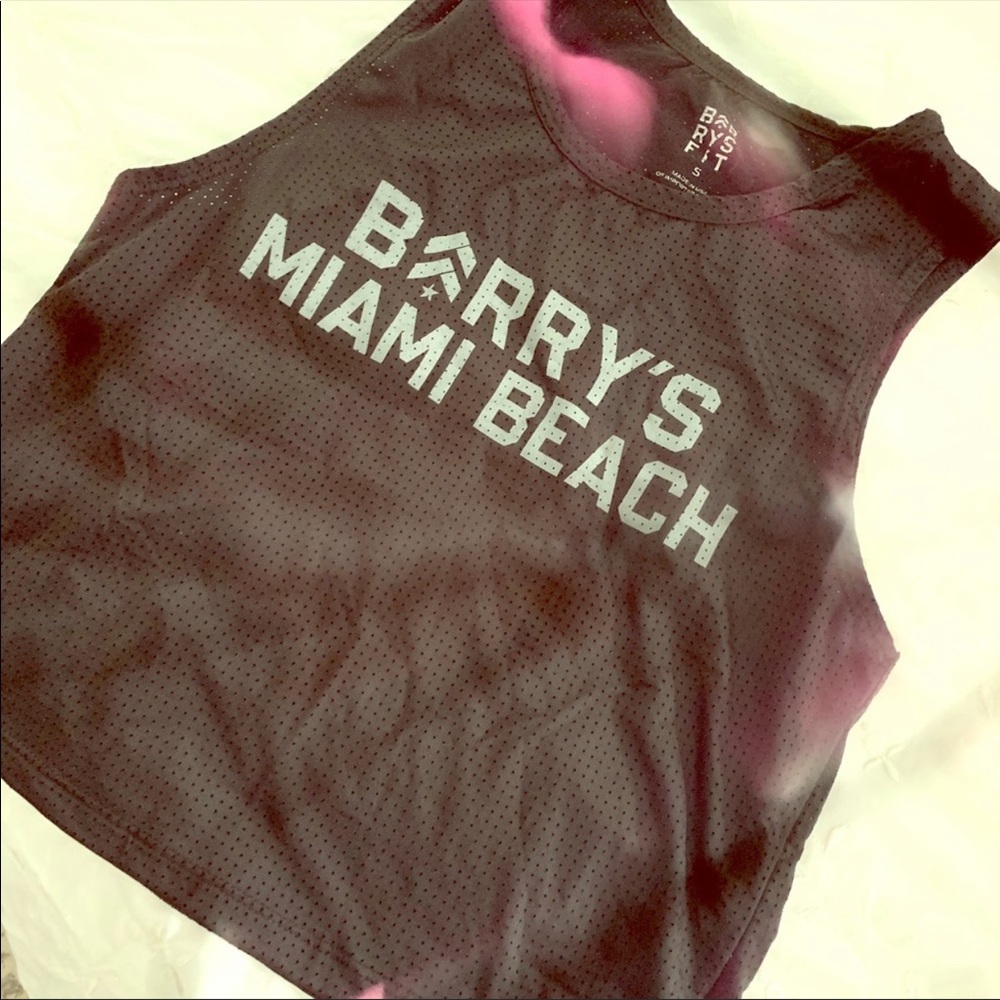 Barry’s Miami black tank